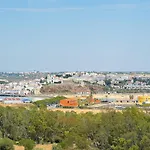 Lägenhet Stylish By Rocha Beach, Sleeps 5 Portimão
