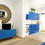 Lägenhet Stylish By Rocha Beach, Sleeps 5