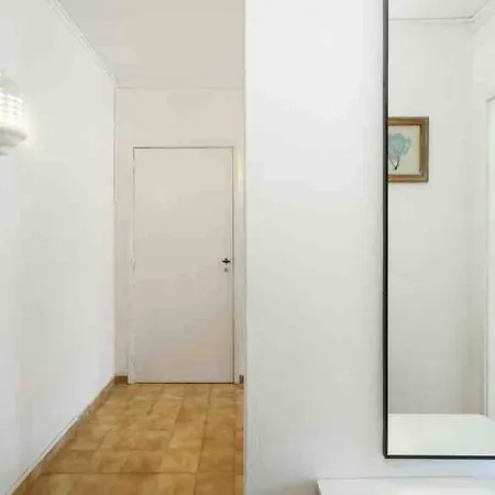 Stylish By Rocha Beach, Sleeps 5 * Portimao