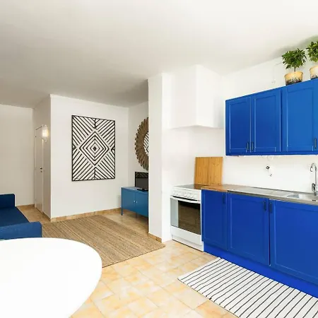 Apartment Stylish By Rocha Beach, Sleeps 5 *