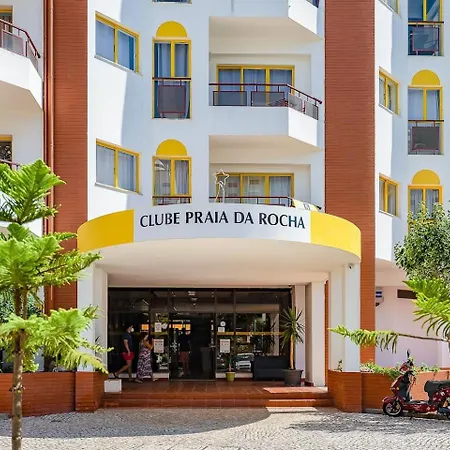 Beach & Pool Apt Steps From Praia Da Rocha 公寓